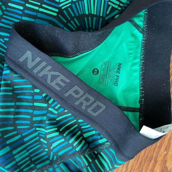 NWOT Nike Pro Hypercool Tidal Training Leggings XS Geo Abstract Design - Picture 3 of 7